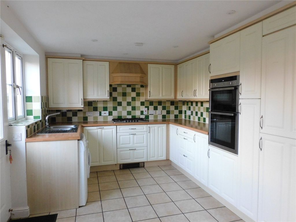 Property photo 2 of 12 Picture No. 06