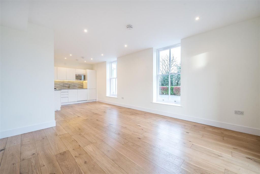 Property photo 2 of 14 1231067 (3).Jpg