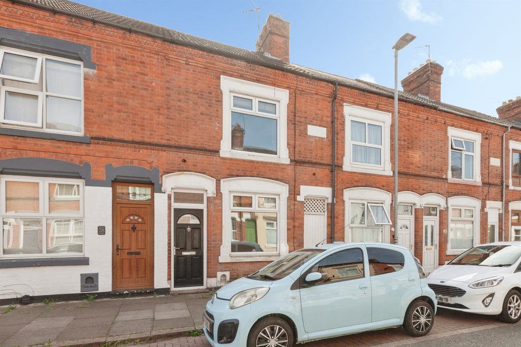Property photo 1 of 18