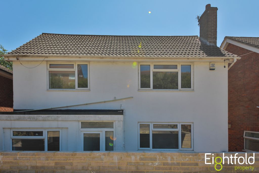 Additional image 11 of 6 bed maisonette to rentCrespin Way, Brighton BN1