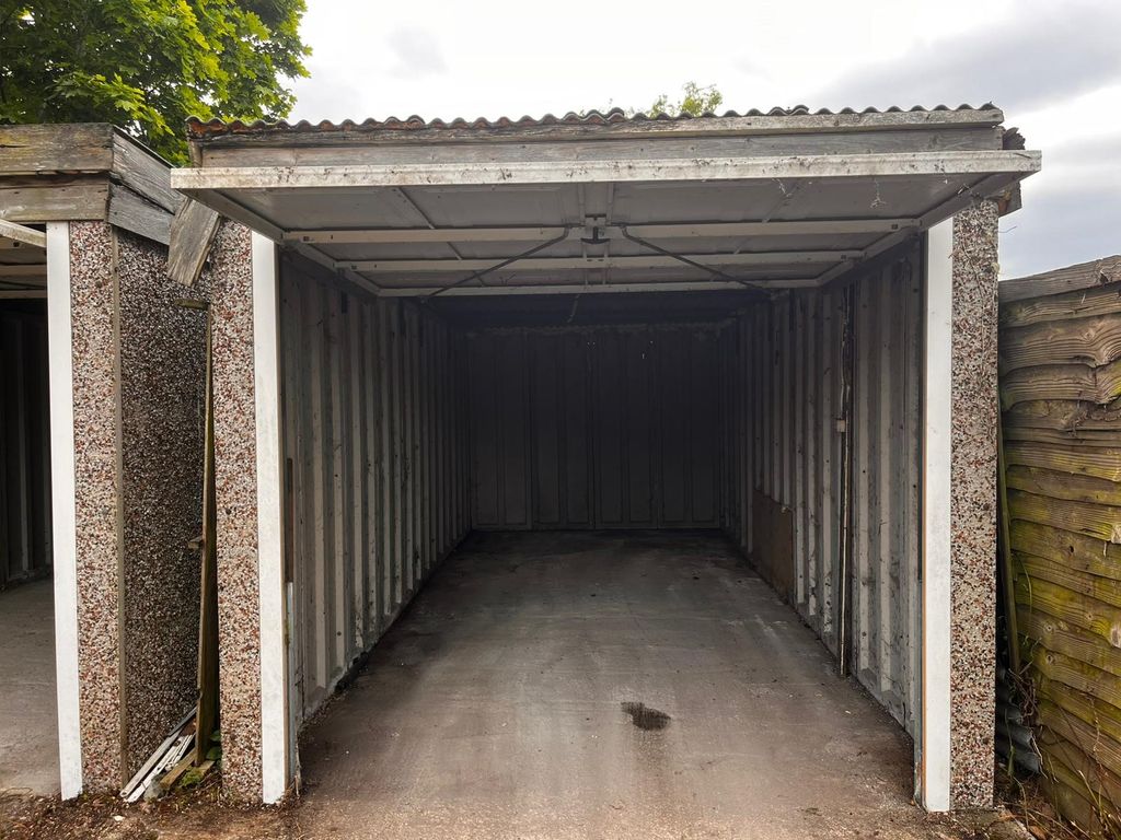 Property photo 2 of 3