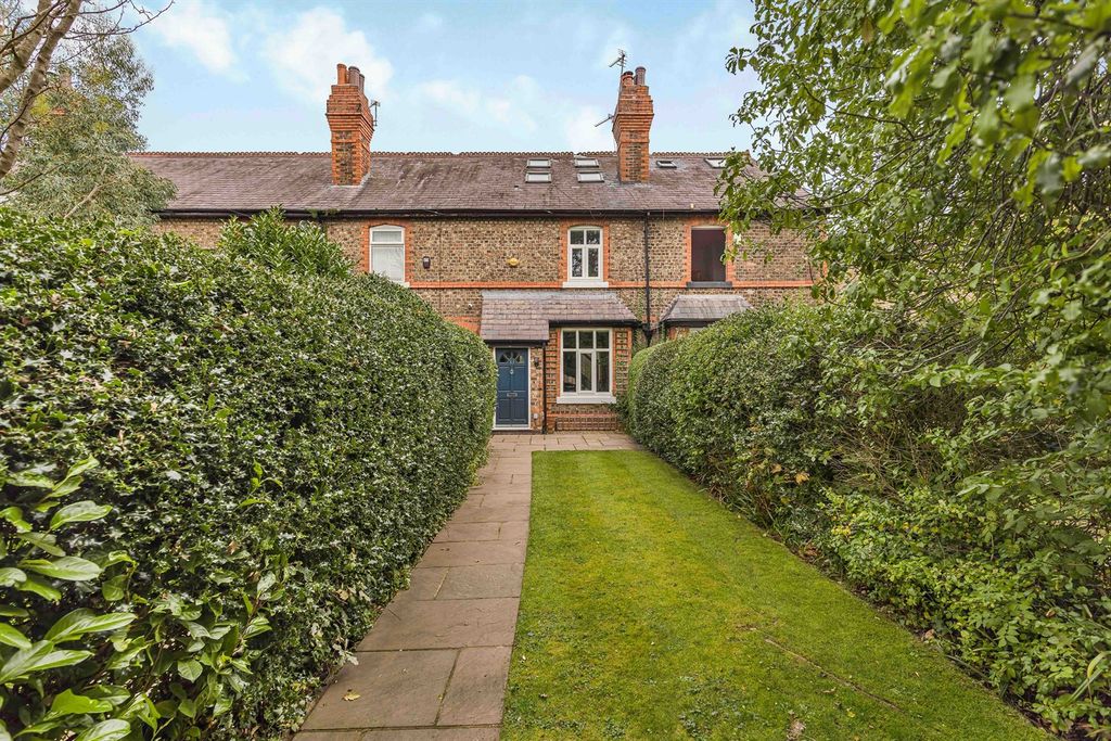 Property photo 1 of 11 (Main)