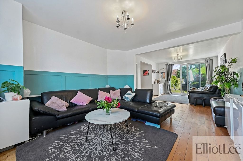 Property photo 3 of 13