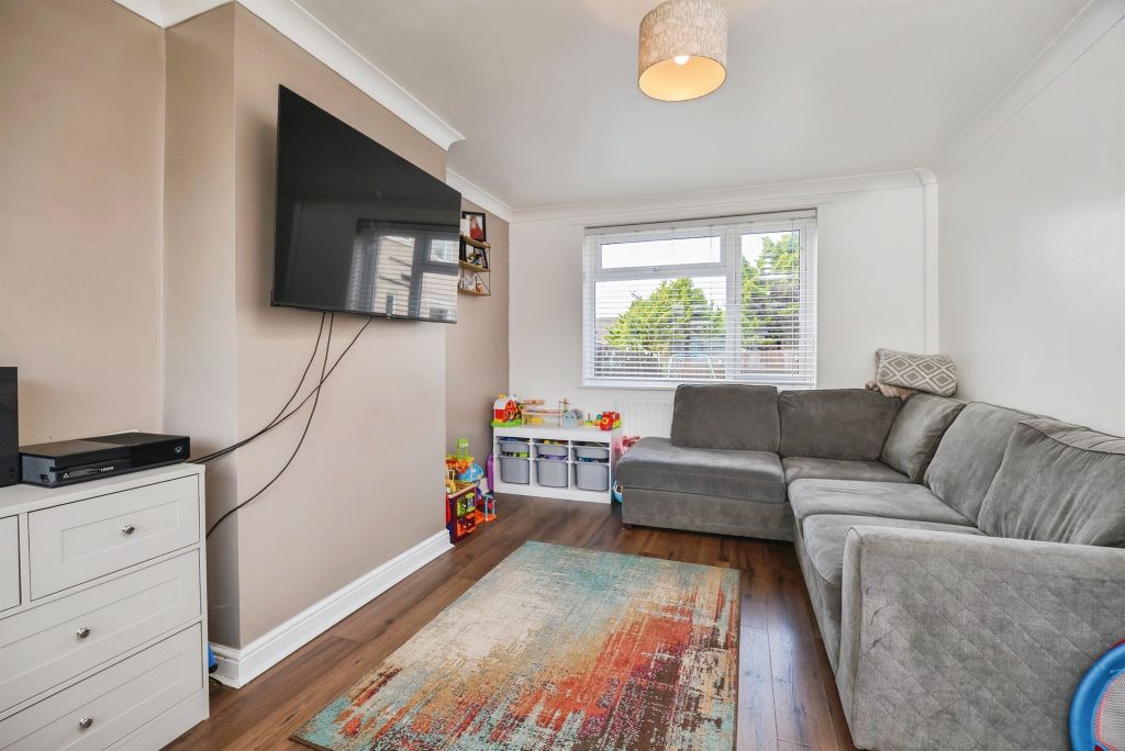 Property photo 3 of 17