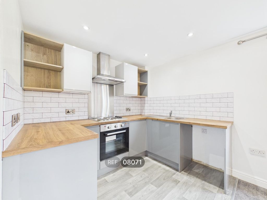 Property photo 2 of 16 Kitchen