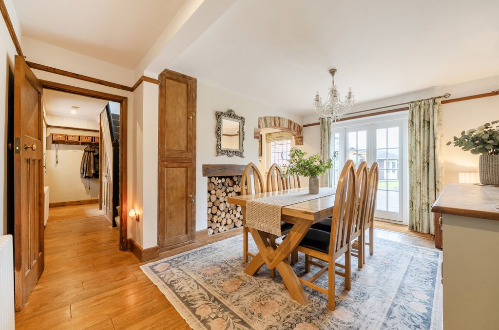 Property photo 3 of 17 1439969-26-69De6B...