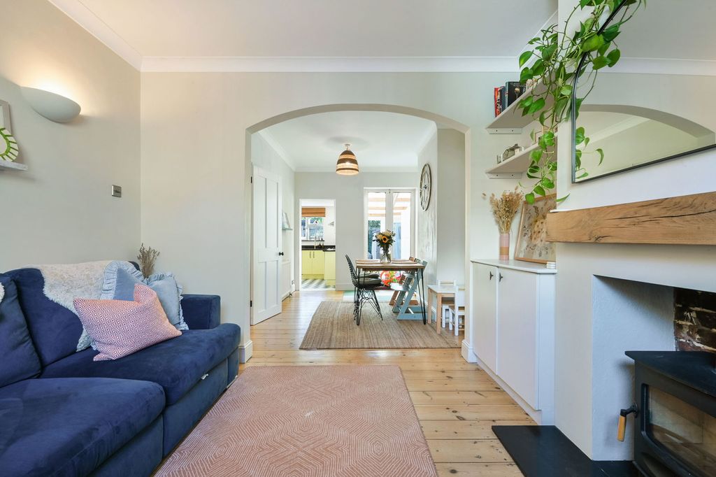 Property photo 2 of 16