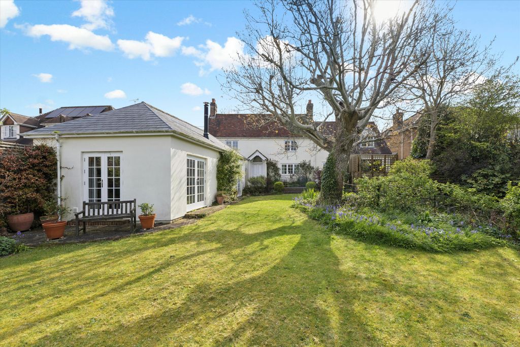 Property photo 2 of 17 Image