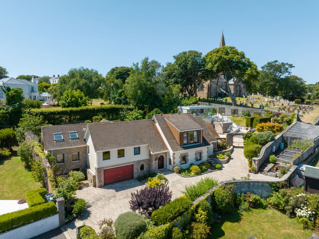 Property photo 1 of 20