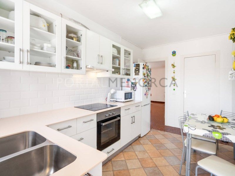 Property photo 2 of 25