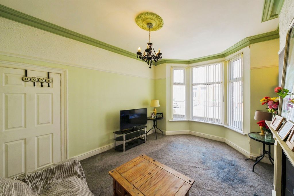 Property photo 2 of 20