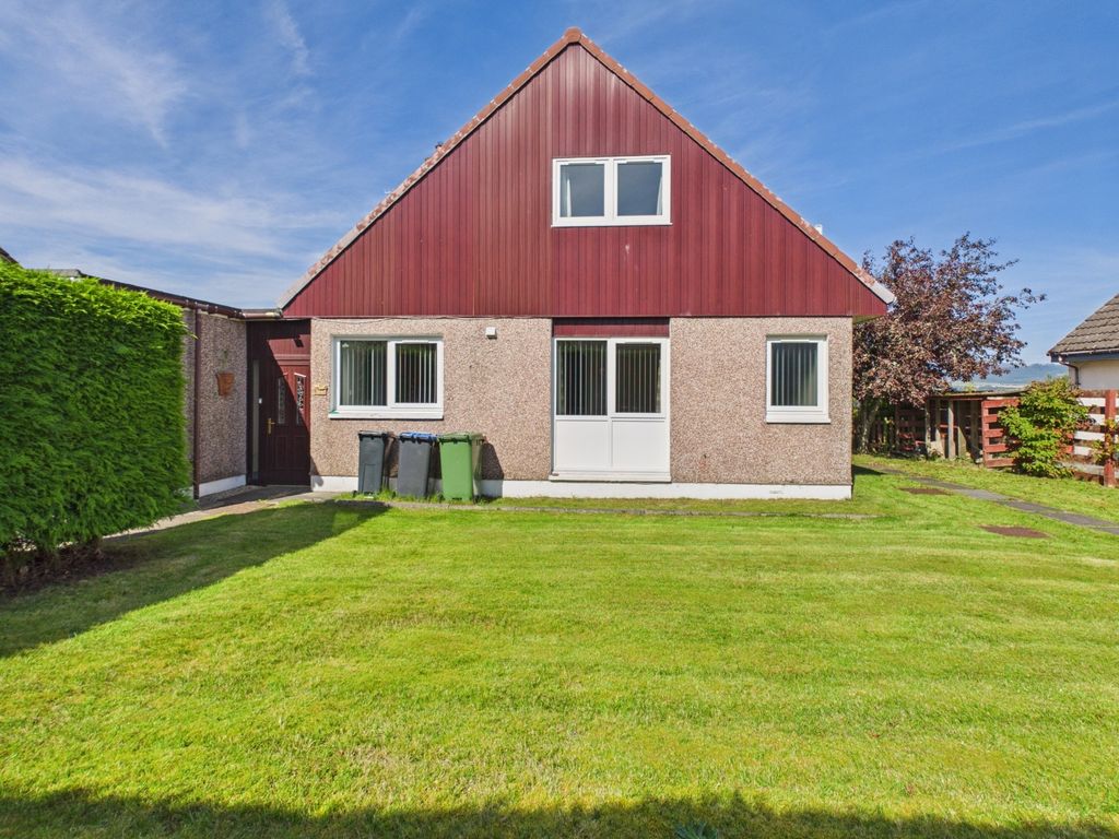 Property photo 3 of 46