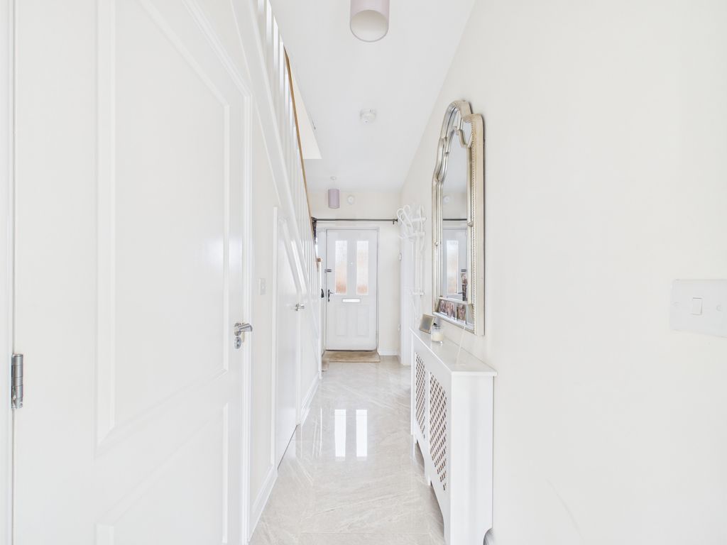 Property photo 3 of 29