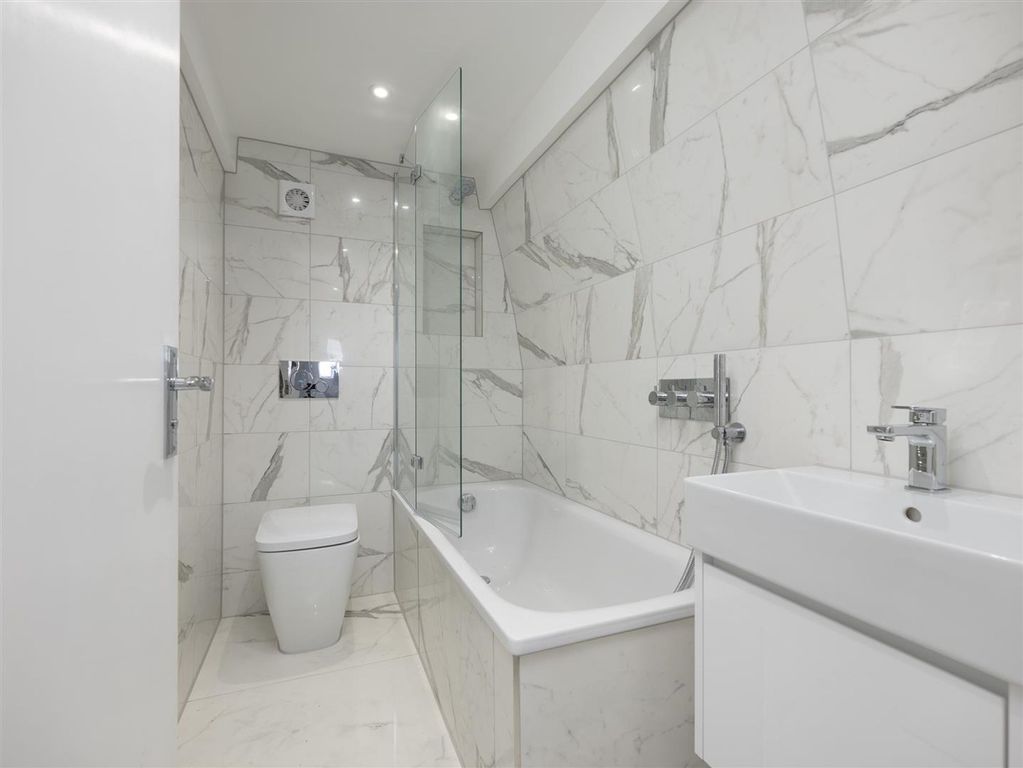 Property photo 2 of 7 Main Bathroom
