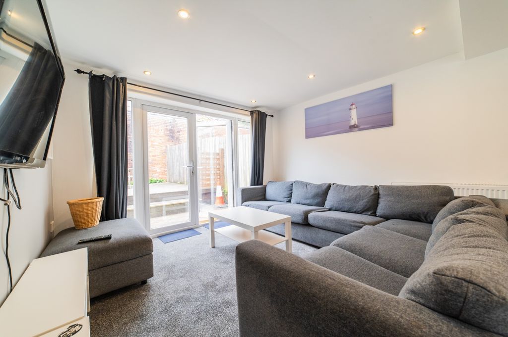 Property photo 2 of 16 Another Student Property From Award Winning Cps Ho