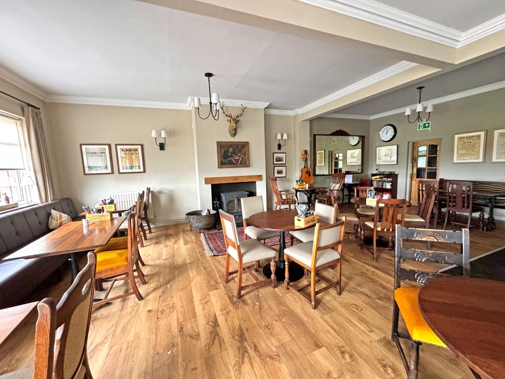 Property photo 2 of 10