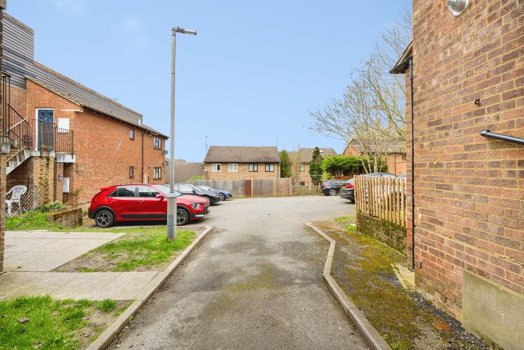 Additional image 15 of 2 bed flat for saleSpoondell, Dunstable LU6