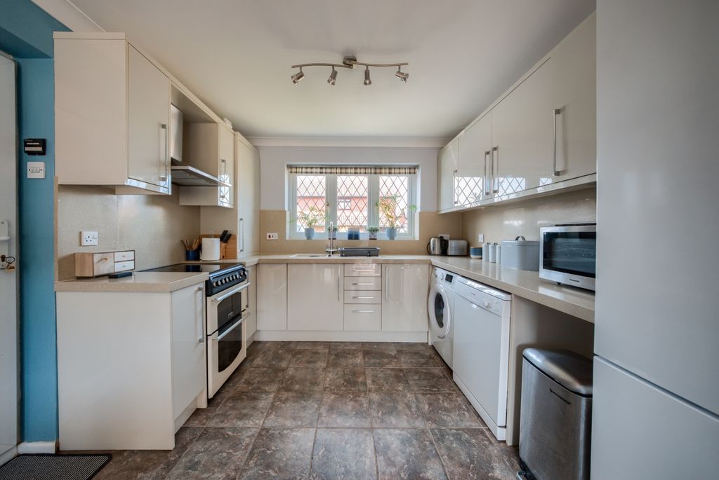 Property photo 3 of 19 Xt5A5918-Hdr(3)