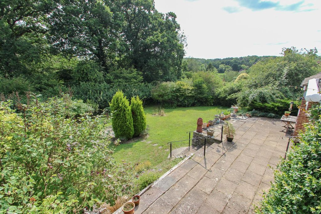 Property photo 2 of 26