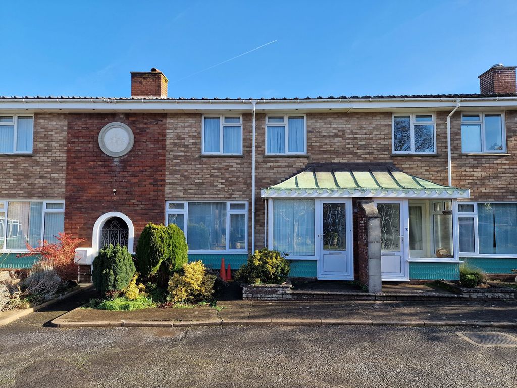Property photo 2 of 25
