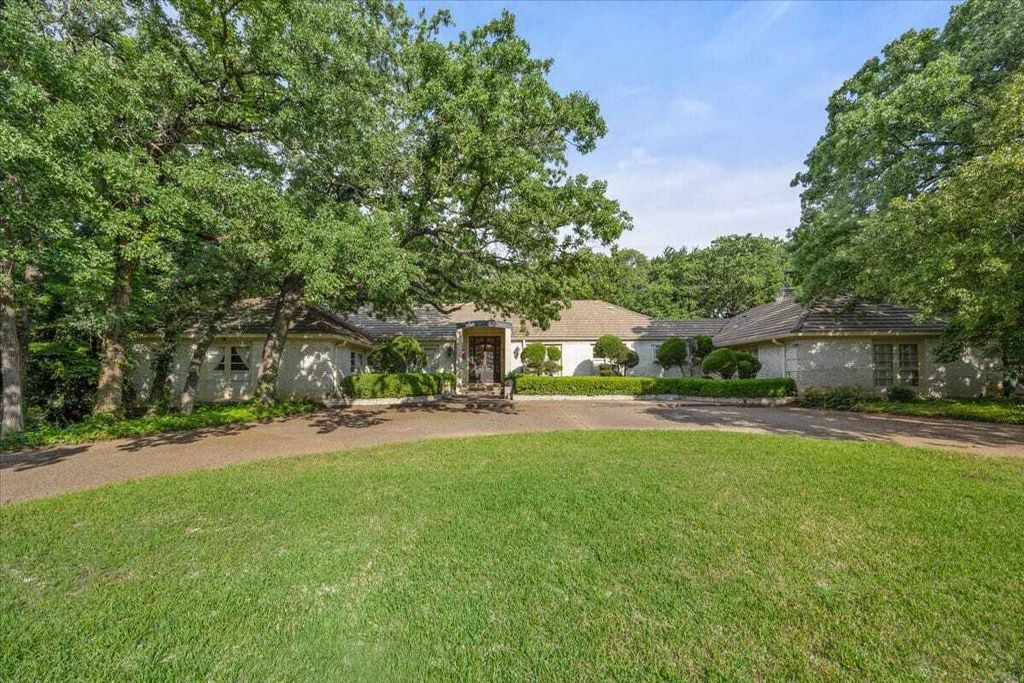 Property photo 1 of 31