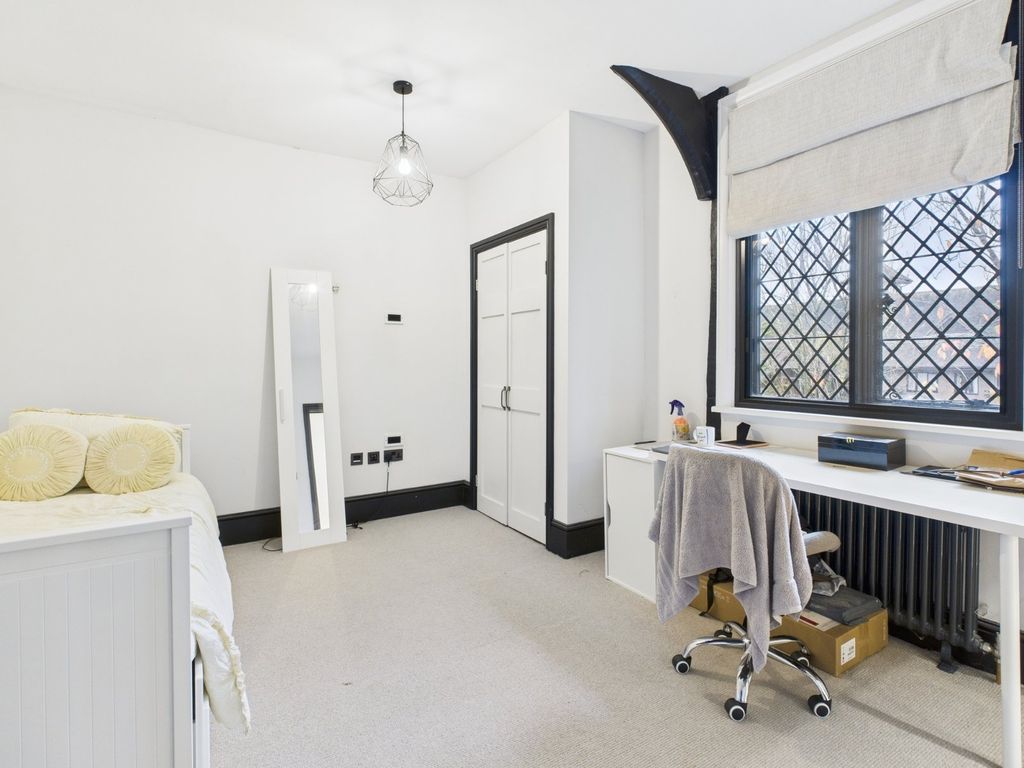 Additional image 7 of 2 bed flat for saleThe Old Rectory, Windsor End, Beaconsfield HP9