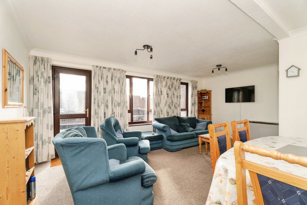Property photo 3 of 19 Pbox-Img.Jpg