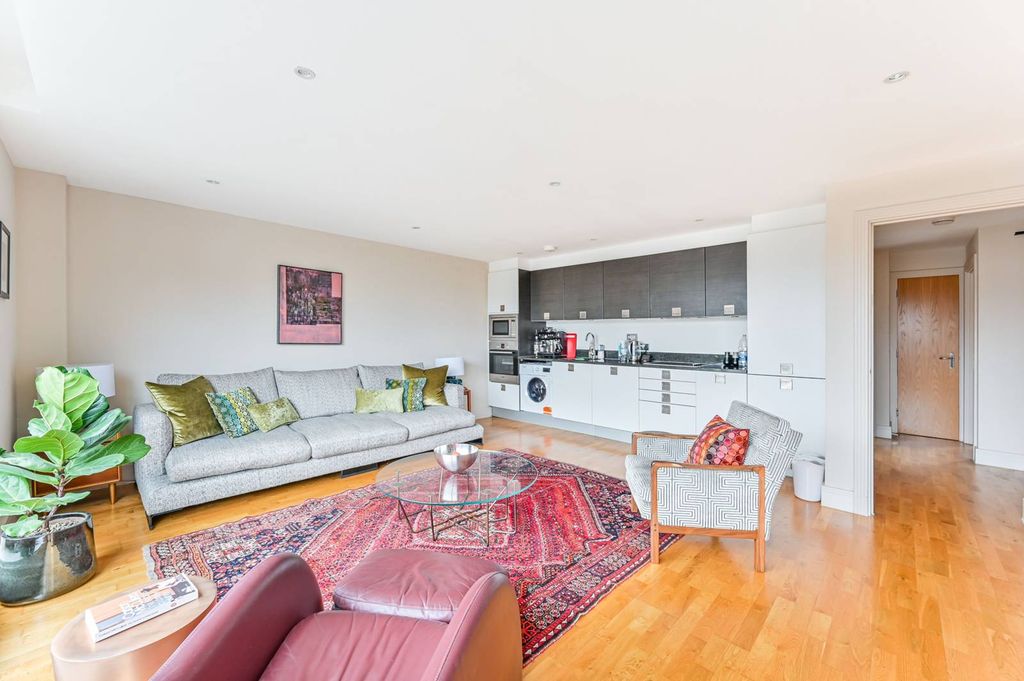 Property photo 2 of 12