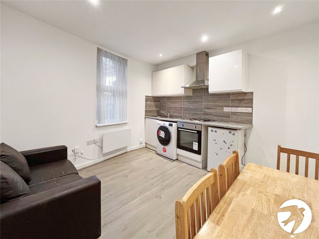 Property photo 2 of 6 Picture No. 05