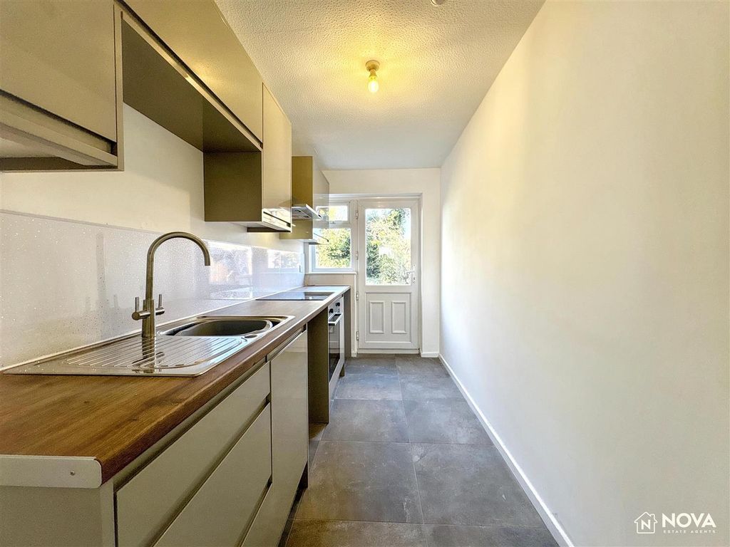 Property photo 2 of 14 Img_8947.Jpg