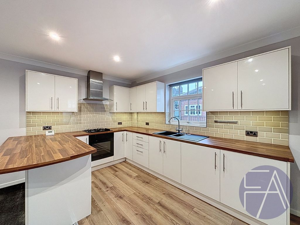 Property photo 2 of 12 4734194