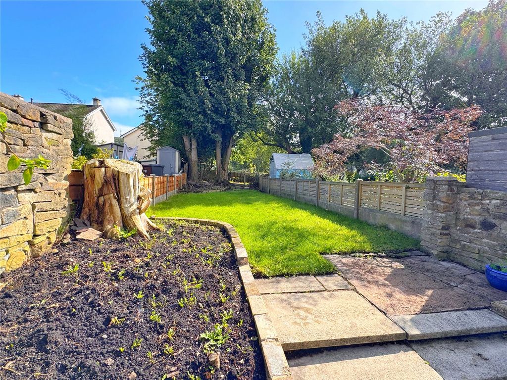 Property photo 2 of 21 Garden
