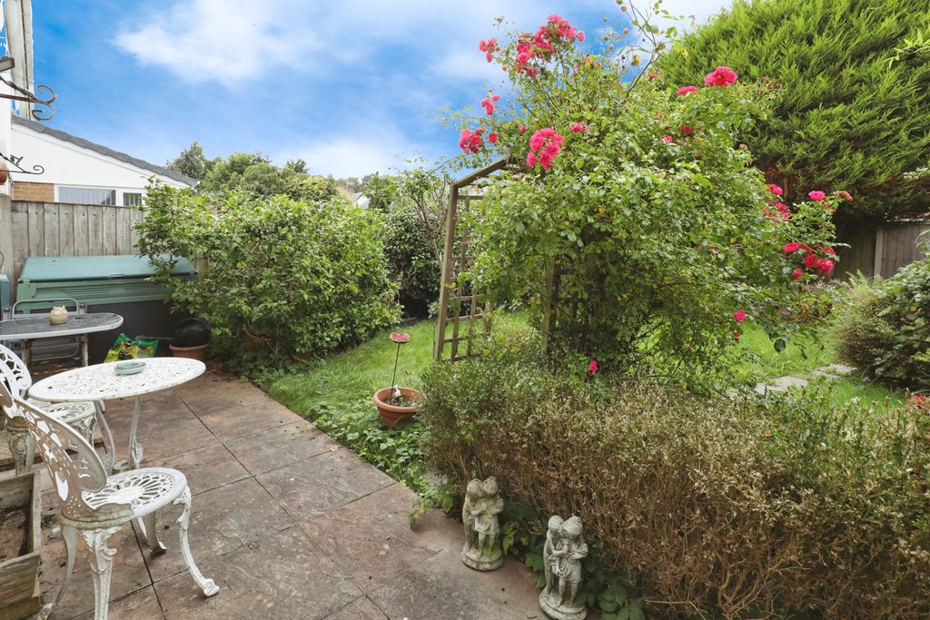 Property photo 3 of 15 Garden