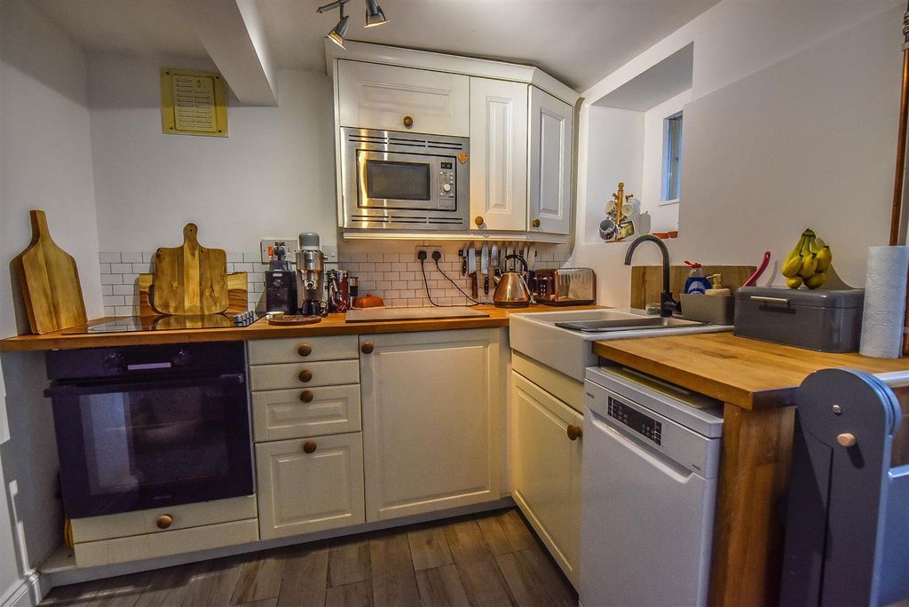 Property photo 3 of 20 Cp4_3649.Jpg