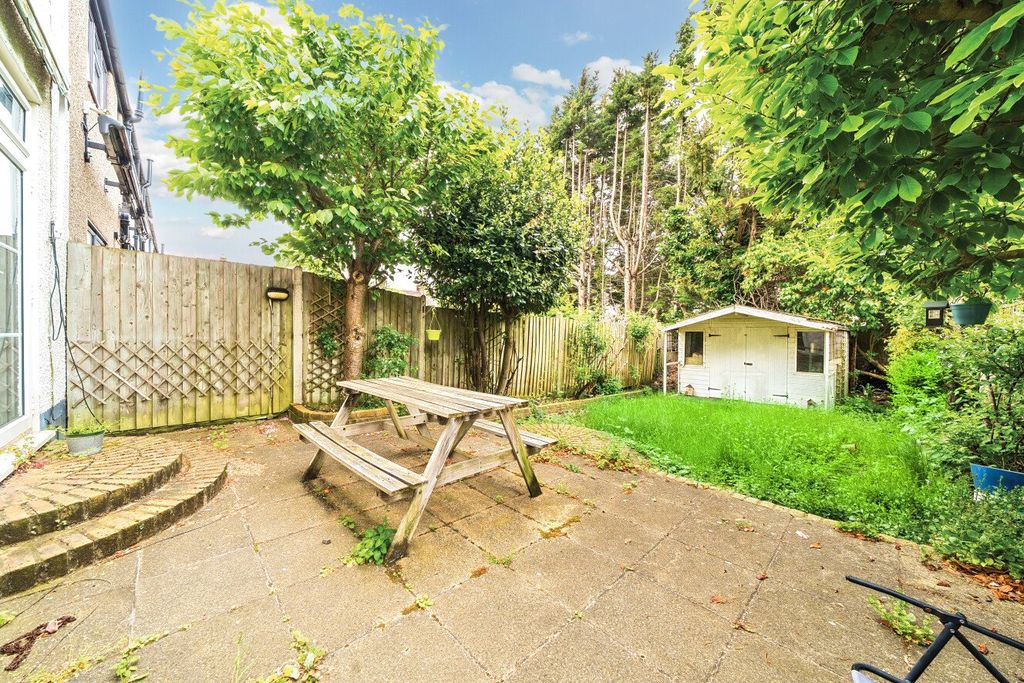 Property photo 3 of 6 Picture No. 25