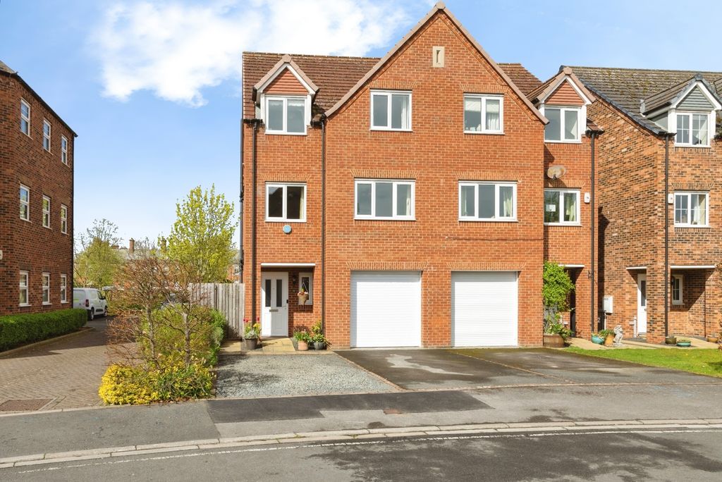 Property photo 1 of 17 Pbox-Img.Jpg