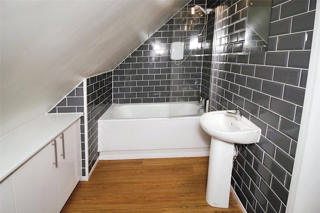 Property photo 2 of 5 Picture No. 08