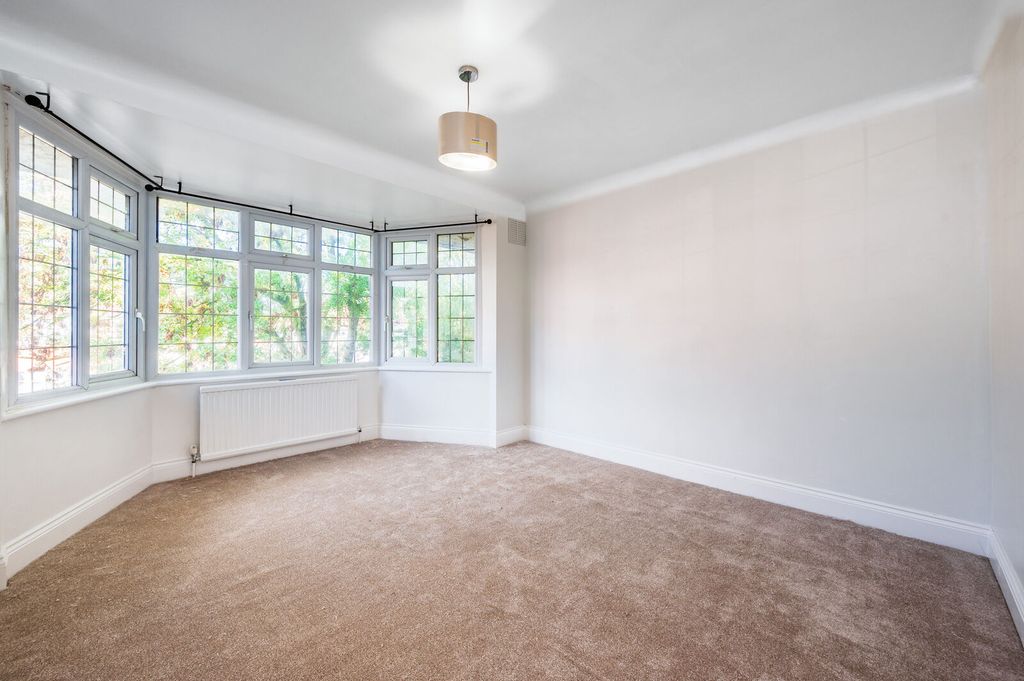 Property photo 3 of 3