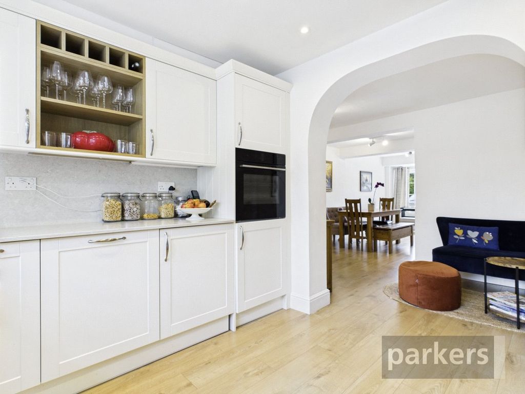 Property photo 3 of 33 Picture No. 17