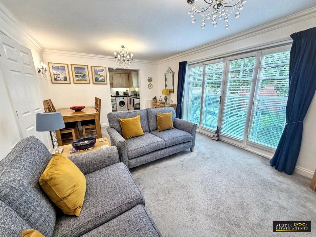 Property photo 3 of 12 Living Room