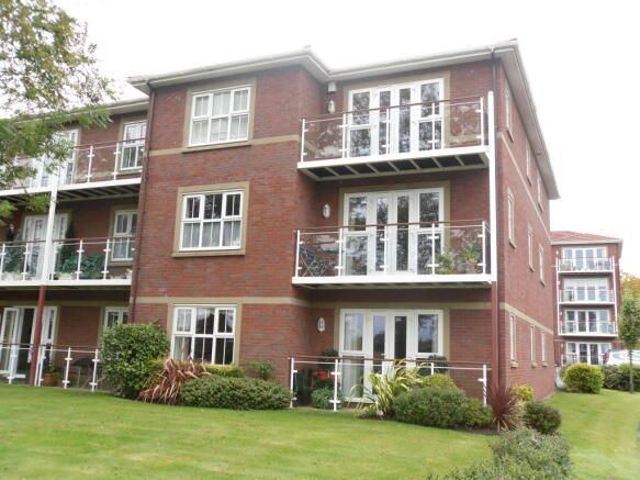 Property photo 1 of 10 Buckingham Court