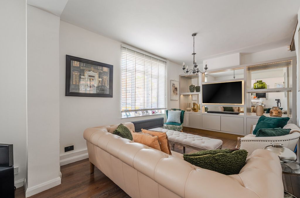 Property photo 1 of 16 1527228-18-6Abf8E...
