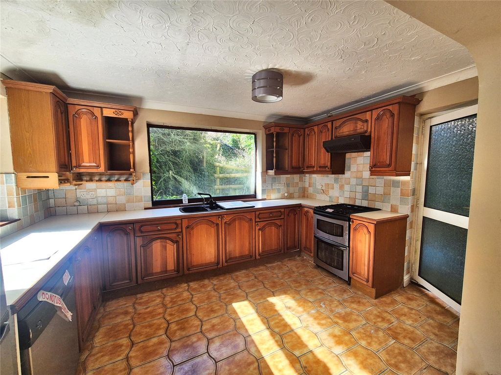 Property photo 2 of 15 Kitchen
