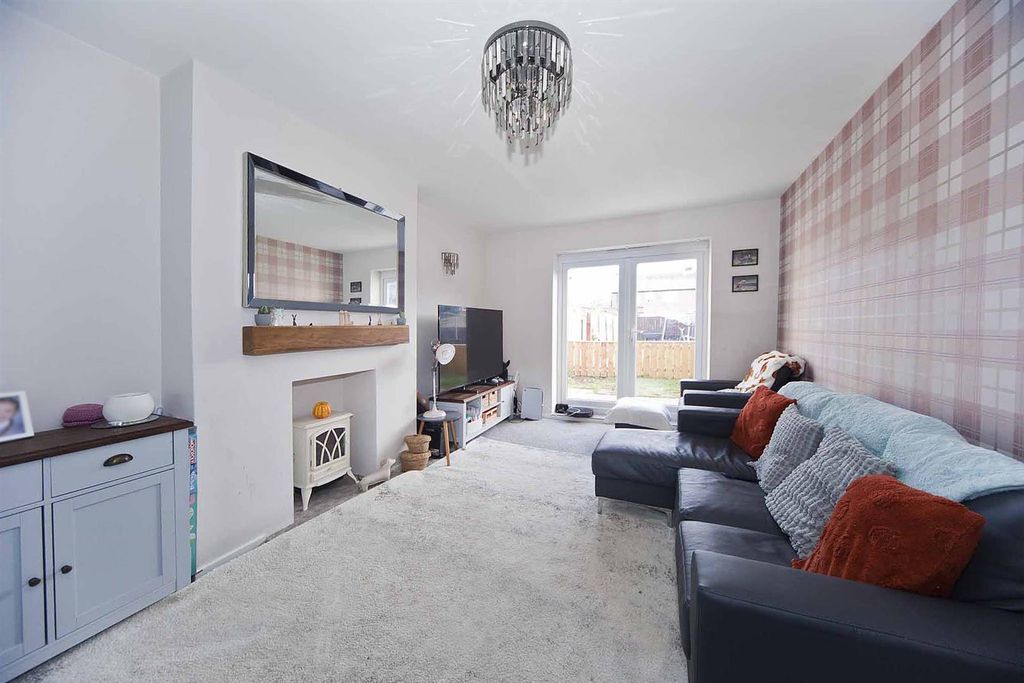 Property photo 3 of 20