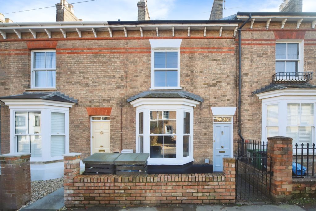 Property photo 1 of 17