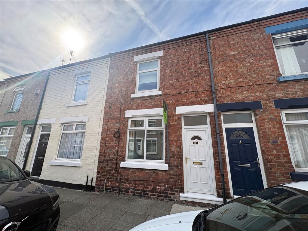Property photo 1 of 6 Externally