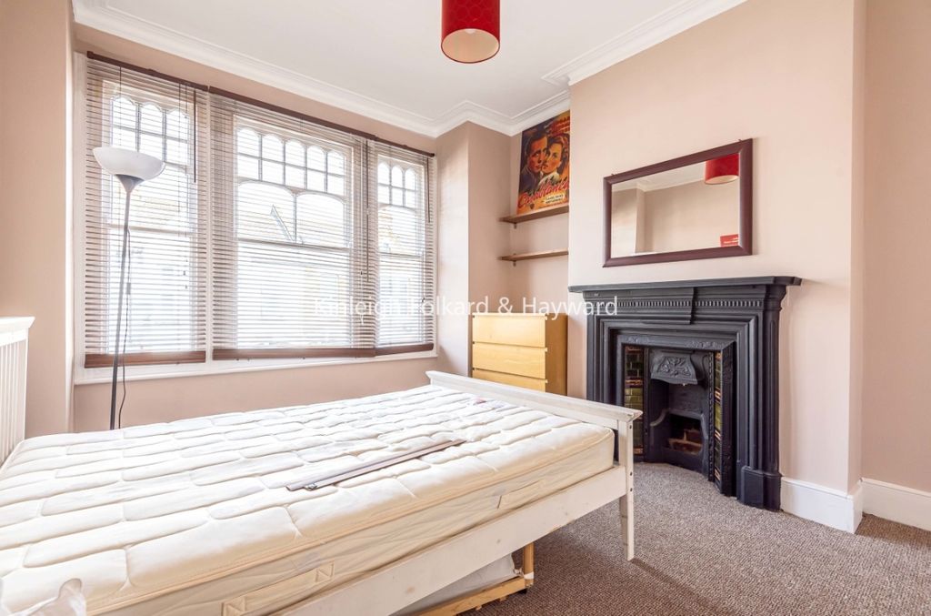 Property photo 3 of 7 15F388A7-Edea-4141-A