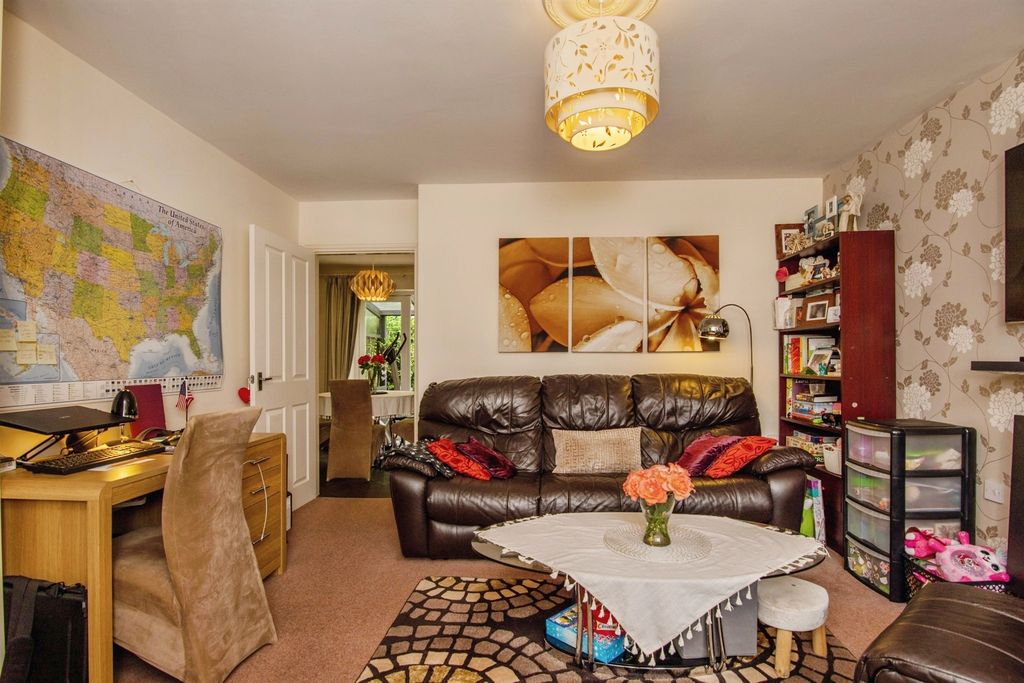 Property photo 3 of 17