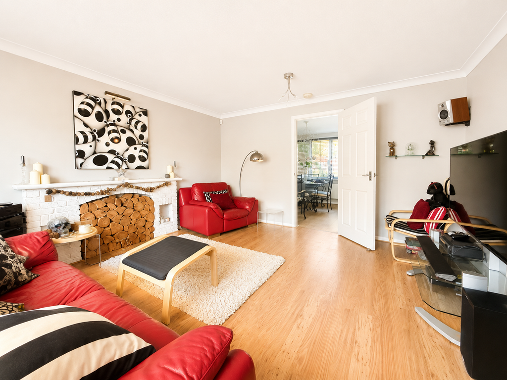 Property photo 2 of 14 25E04Dec-35E6-42Ab-8597-93550B734891