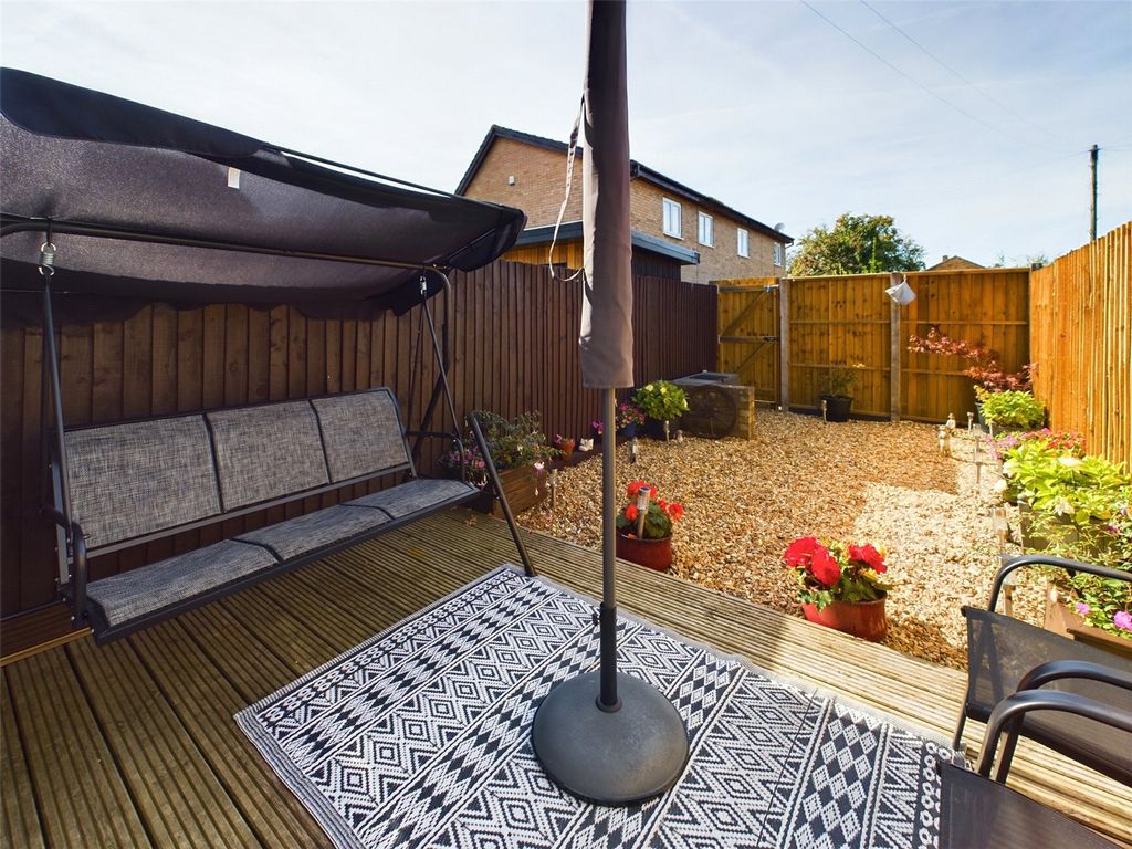 Property photo 2 of 23 Picture No. 13